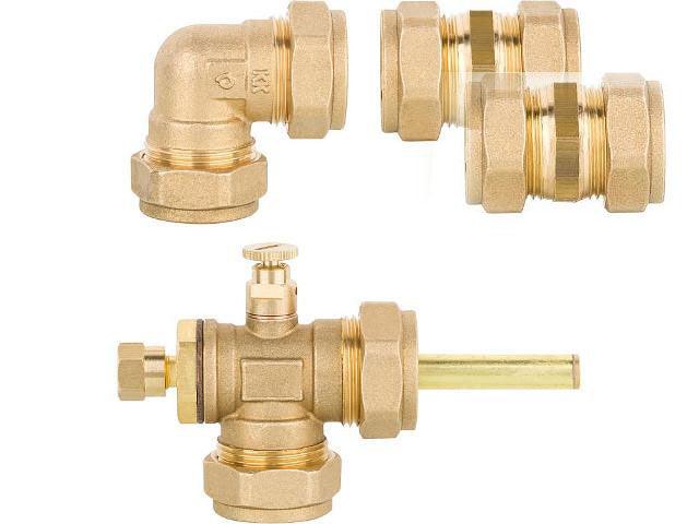Brass fittings and valves for plumbing, including elbow and control valve, ensuring reliable connections.