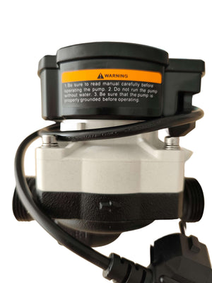 Solarpumpe Perfecta Core2 15U-8-130 Umwälzpumpe für Solaranlagen mit Warnhinweis ⚠️ für sichere Nutzung.